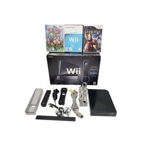 Nintendo Wii Black RVL-101 Bundle W/ Motion Plus controller, 3 games. Tested